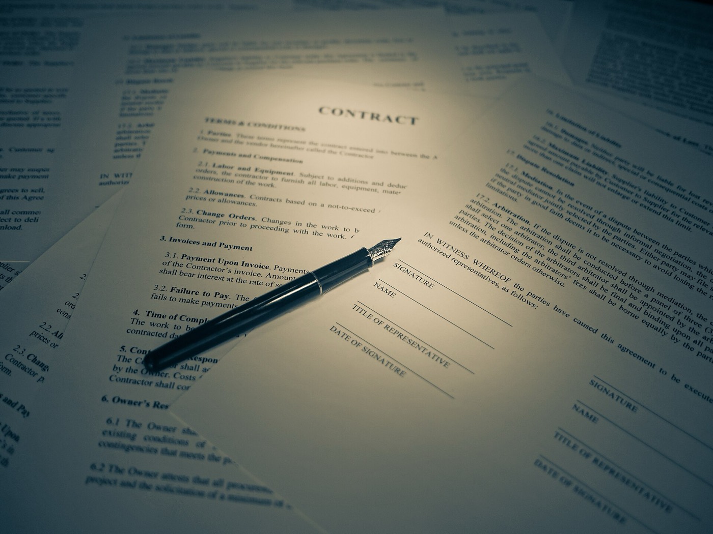Een contract met een handtekening