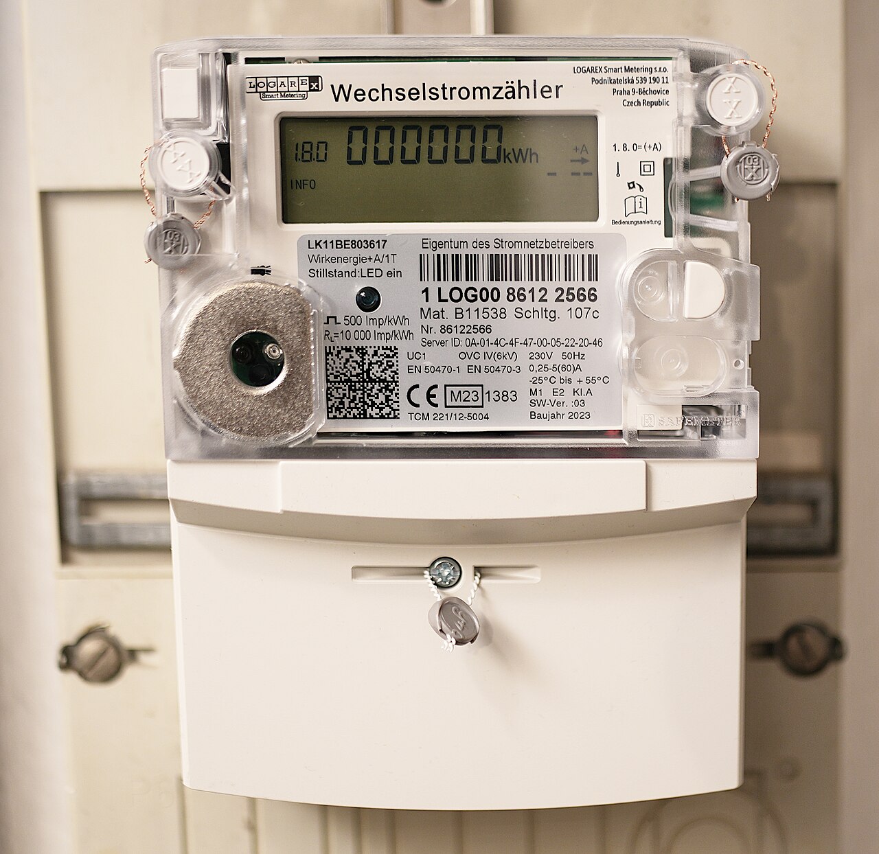 Digitale slimme elektriciteitsmeter met display waarop de meterstand afleesbaar is